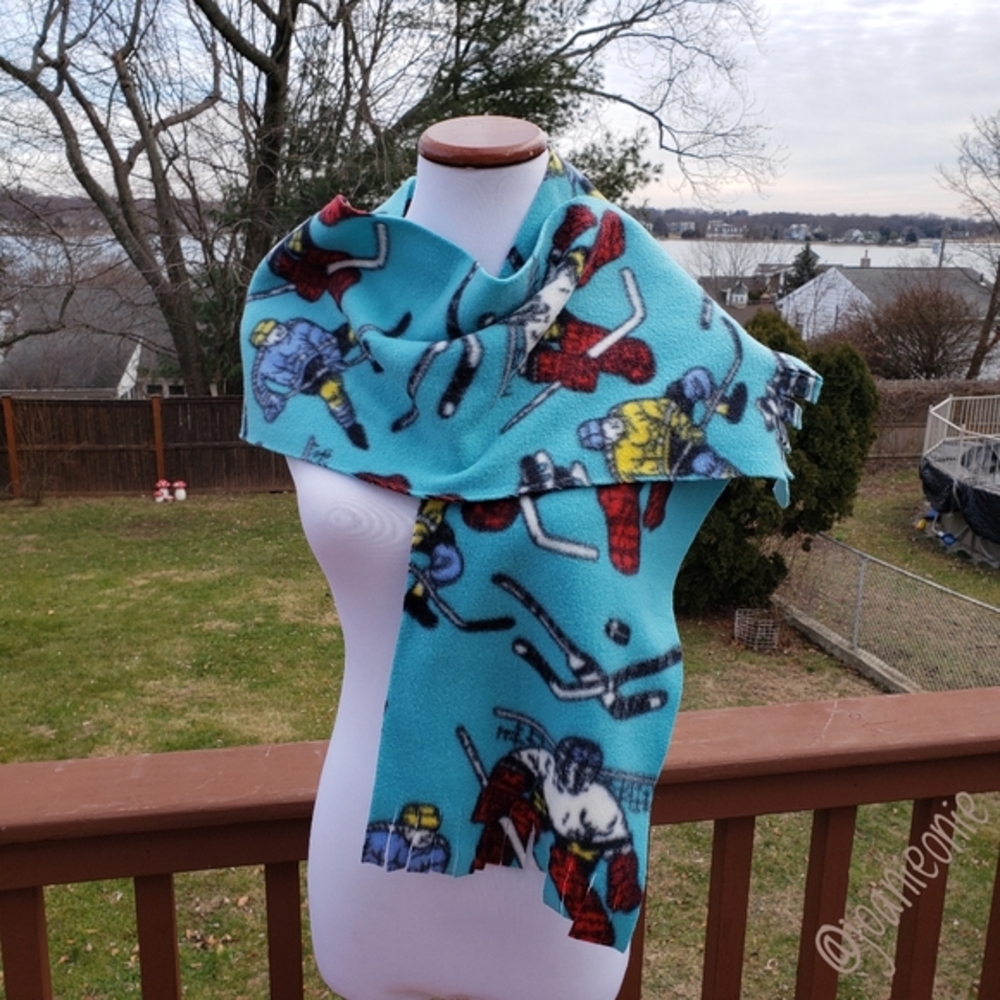 HOCKEY GOALIE | Blue Fleece Scarf for fan or player | One Size Fits All